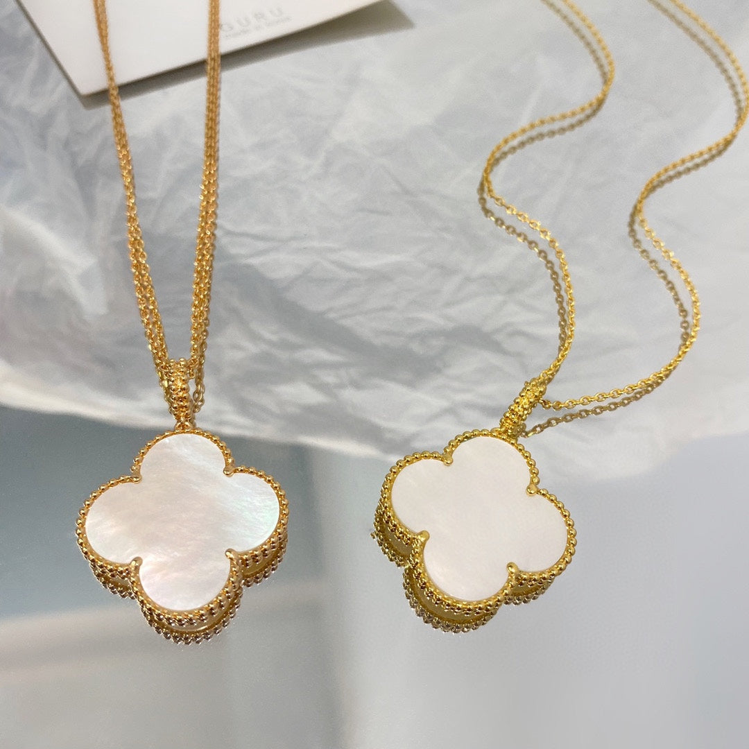 [AuraEcho Jewelry]CLOVER 25MM MOP LARGE PENDANT NECKLACE