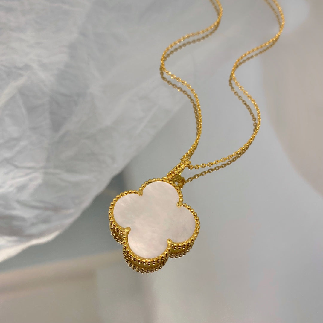[AuraEcho Jewelry]CLOVER 25MM MOP LARGE PENDANT NECKLACE
