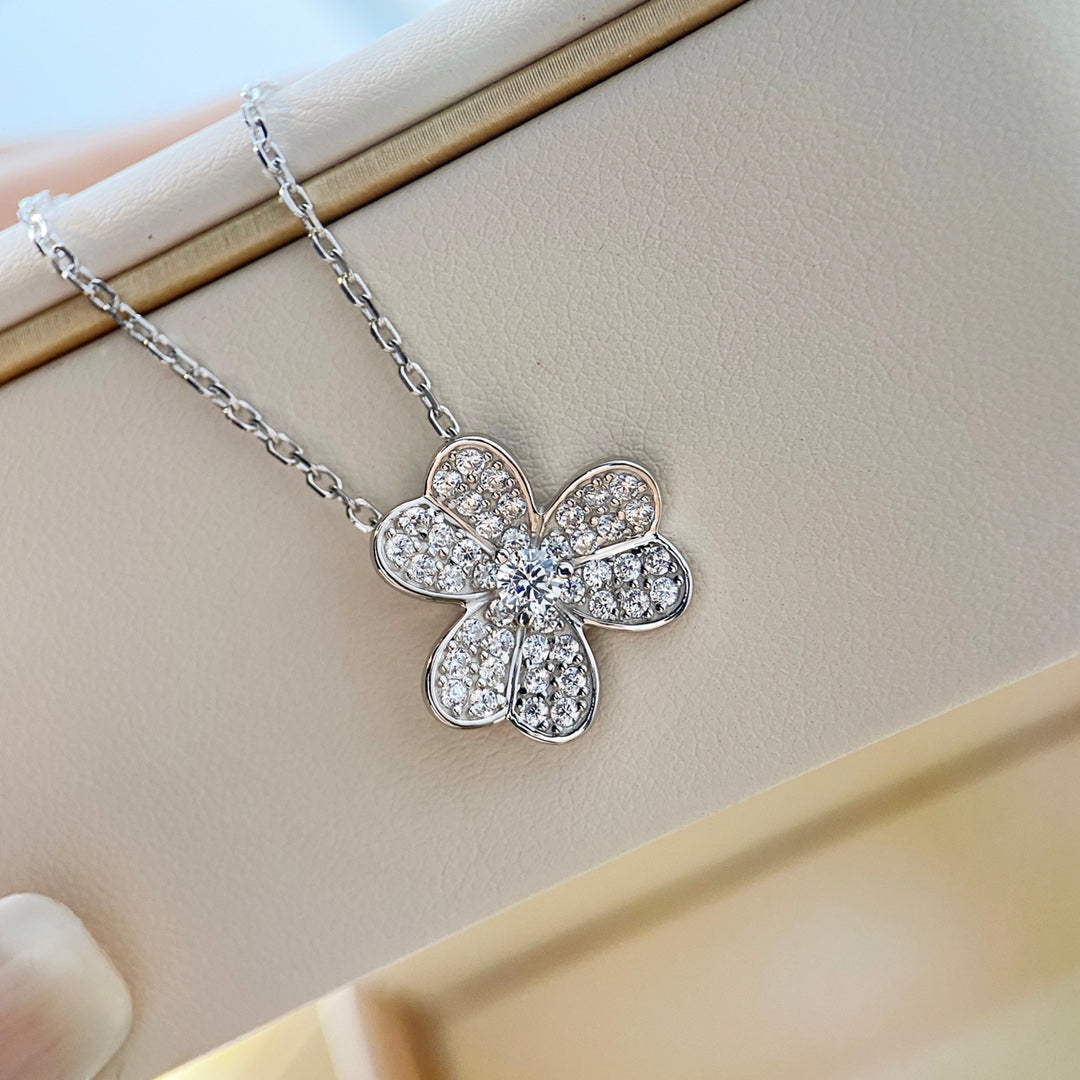 [AuraEcho Jewelry]CLOVER DIAMOND NECKLACE SILVER
