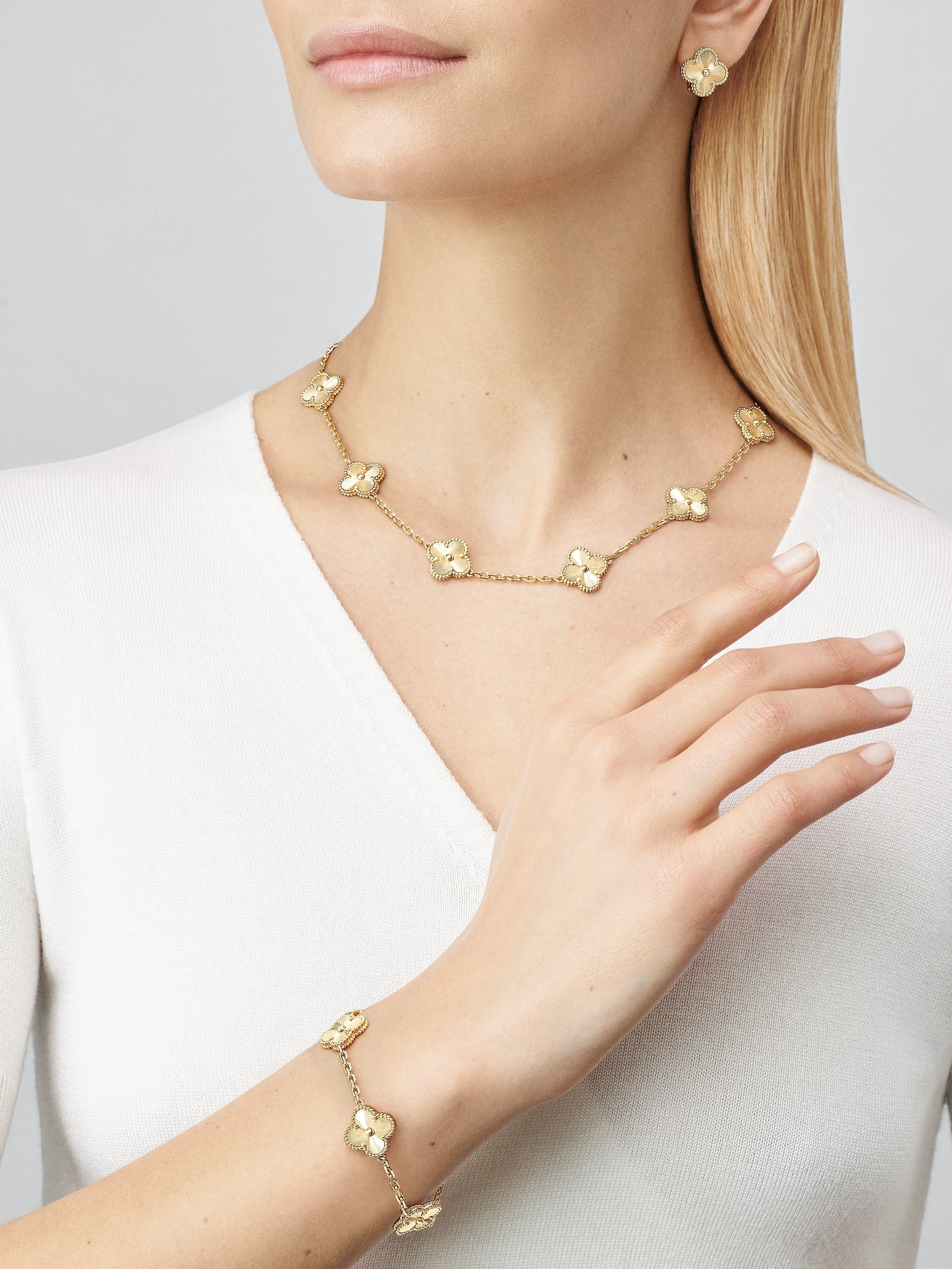 [AuraEcho Jewelry]CLOVER 10 MOTIFS LASER NECKLACE