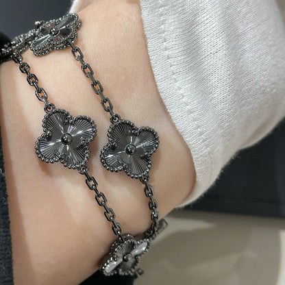 [AuraEcho Jewelry]CLOVER 5 MOTIF BLACK BRACELET