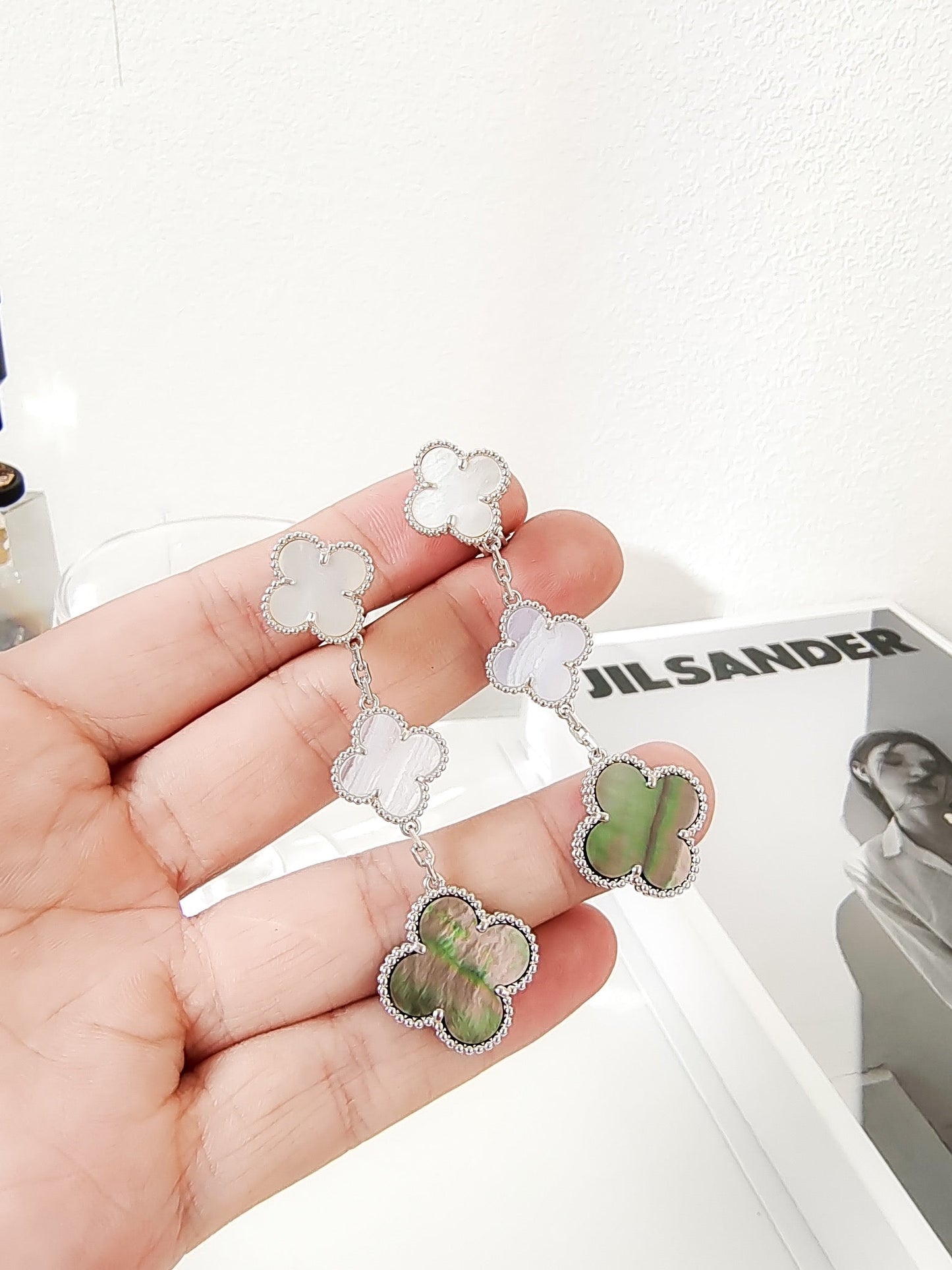 [AuraEcho Jewelry]CLOVER 3 MOTIFS CHALCEDONY DARK MOP SILVER EARRINGS