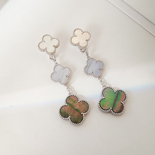 [AuraEcho Jewelry]CLOVER 3 MOTIFS CHALCEDONY DARK MOP SILVER EARRINGS