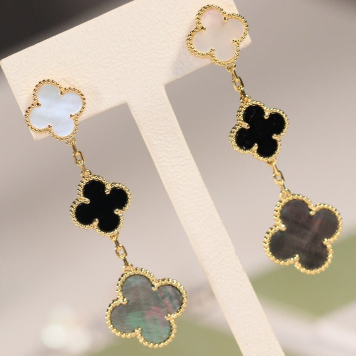 [AuraEcho Jewelry]CLOVER EARRINGS GOLD ONYX MOP 3 MOTIF