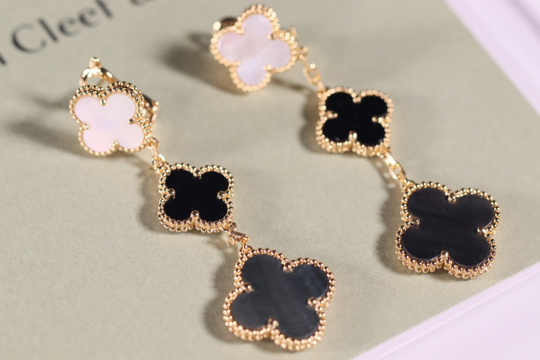 [AuraEcho Jewelry]CLOVER EARRINGS GOLD ONYX MOP 3 MOTIF