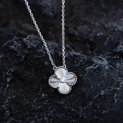 [AuraEcho Jewelry]CLOVER  15MM DIAMOND LASER NECKLACE SILVER