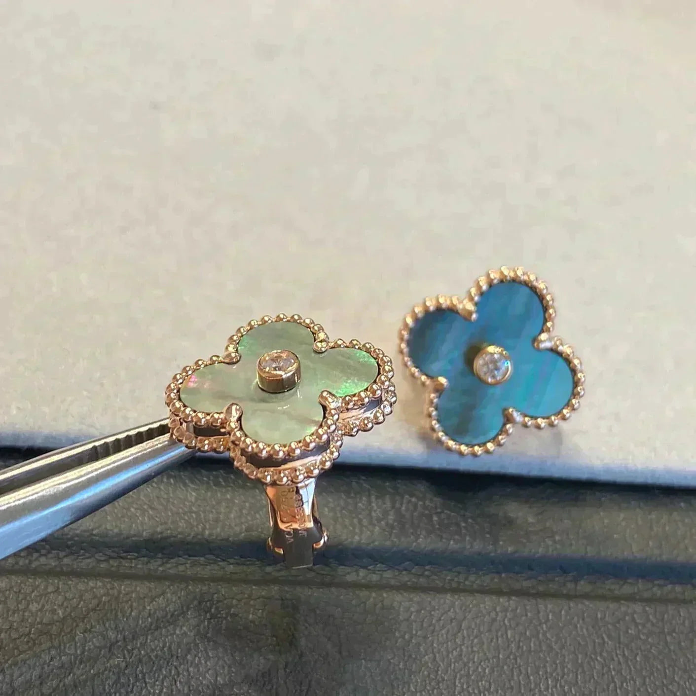 [AuraEcho Jewelry]CLOVER MEDIUM 1 MOTIFS GRAY MOP  DIAMOND EARRINGS