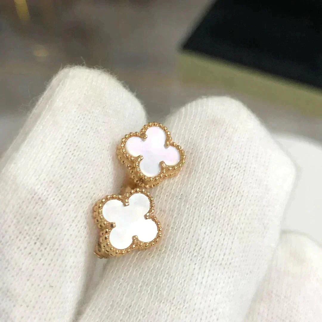 [AuraEcho Jewelry]CLOVER MINI 9.5MM WHITE MOP EARRINGS