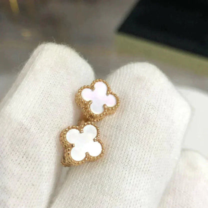 [AuraEcho Jewelry]CLOVER MINI 9.5MM WHITE MOP EARRINGS