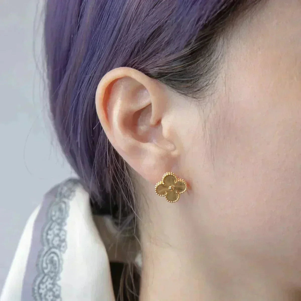 [AuraEcho Jewelry]CLOVER MEDIUM 1 MOTIFS LASER EARRINGS