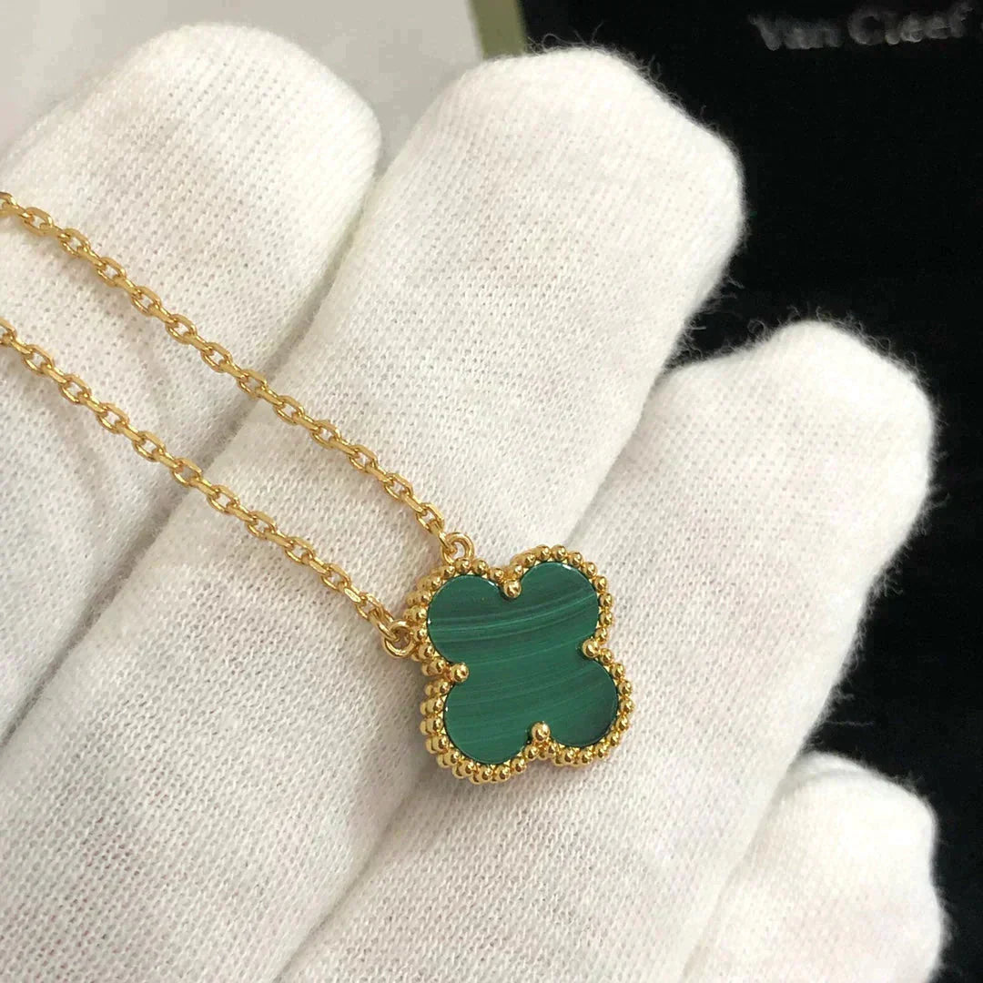 [AuraEcho Jewelry]CLOVER 15MM MALACHITE SINGLE FLOWER  NECKLACE