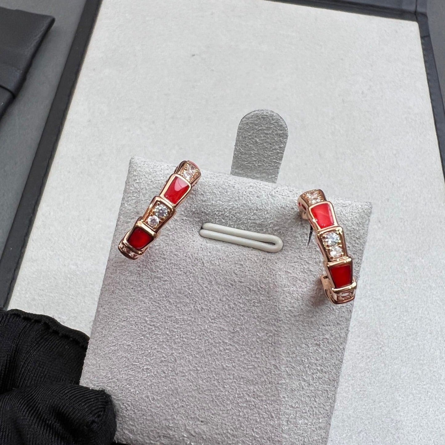 [AuraEcho Jewelry]SERPENTI CARNELIAN PINK GOLD EARRINGS