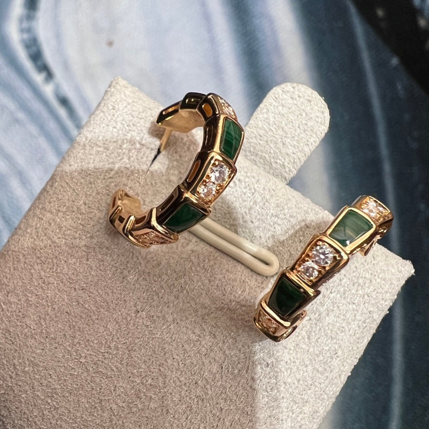 [AuraEcho Jewelry]SERPENTI MALACHITE PINK GOLD EARRINGS