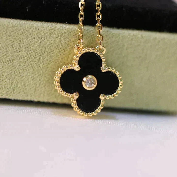 [AuraEcho Jewelry]CLOVER 15MM DIAMOND ONYX NECKLACE