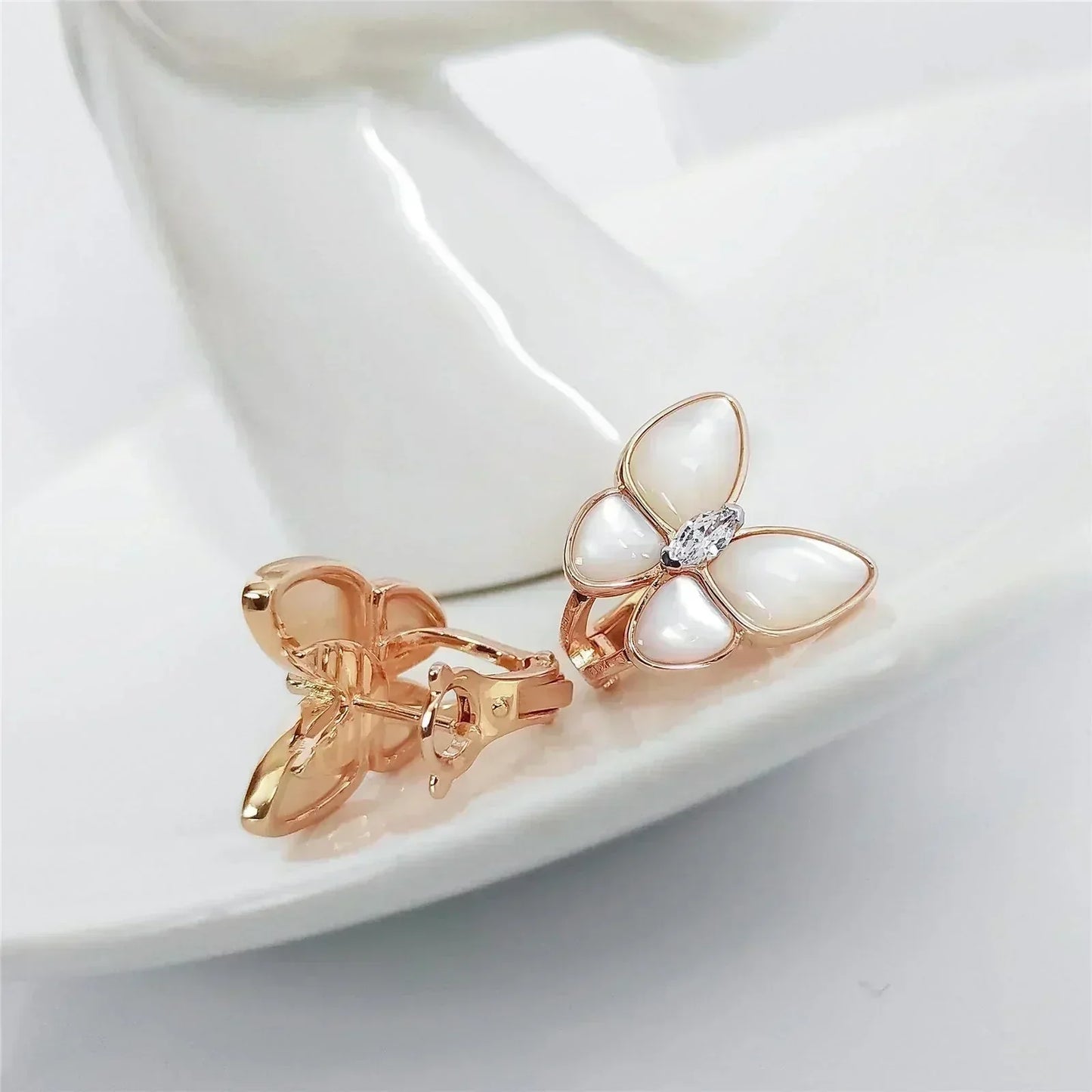 [AuraEcho Jewelry]BUTTERFLY MOP DIAMOND EARRINGS