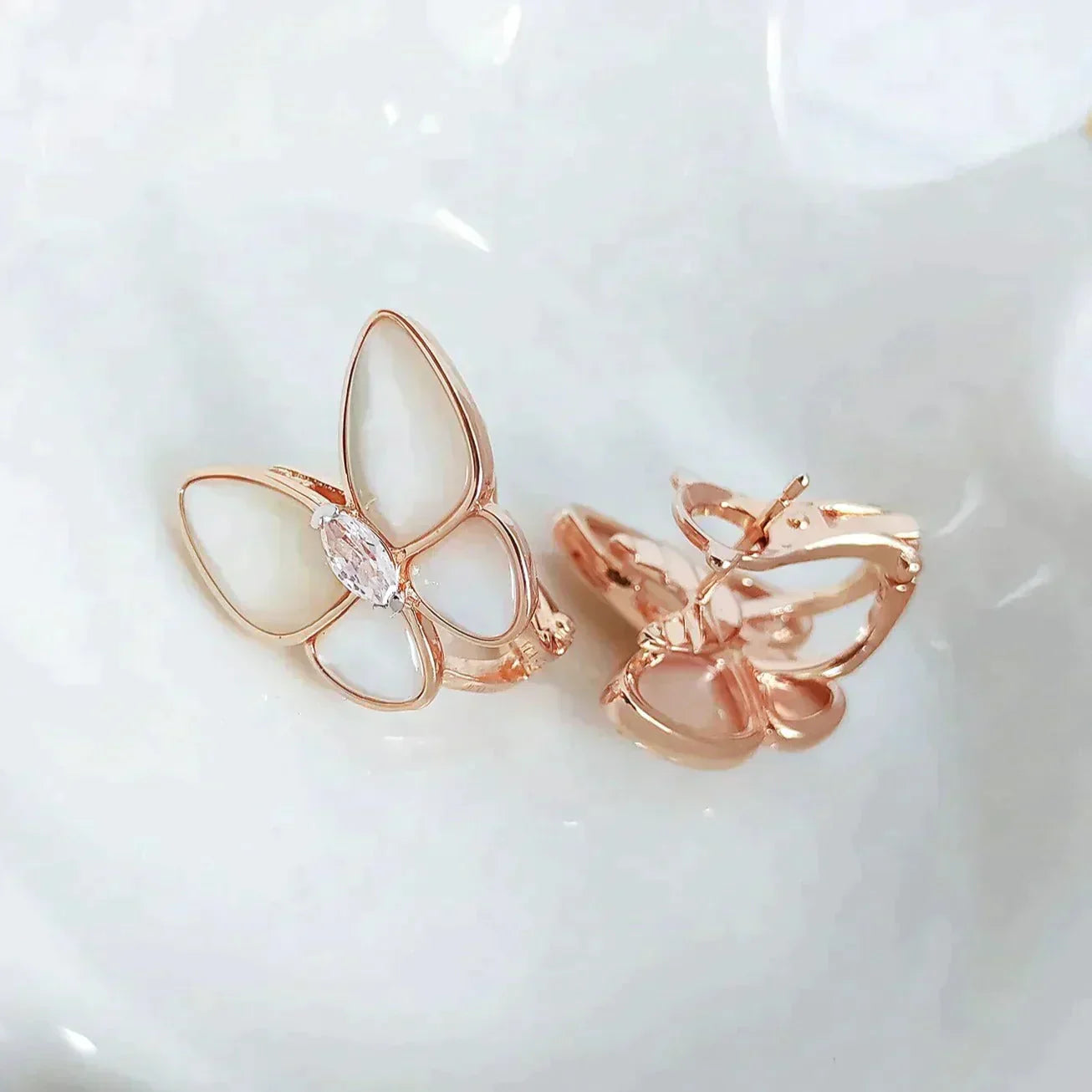 [AuraEcho Jewelry]BUTTERFLY MOP DIAMOND EARRINGS