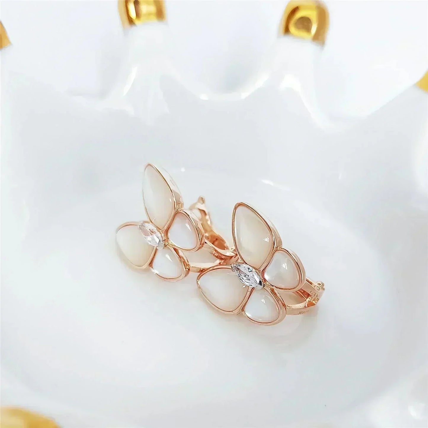 [AuraEcho Jewelry]BUTTERFLY MOP DIAMOND EARRINGS