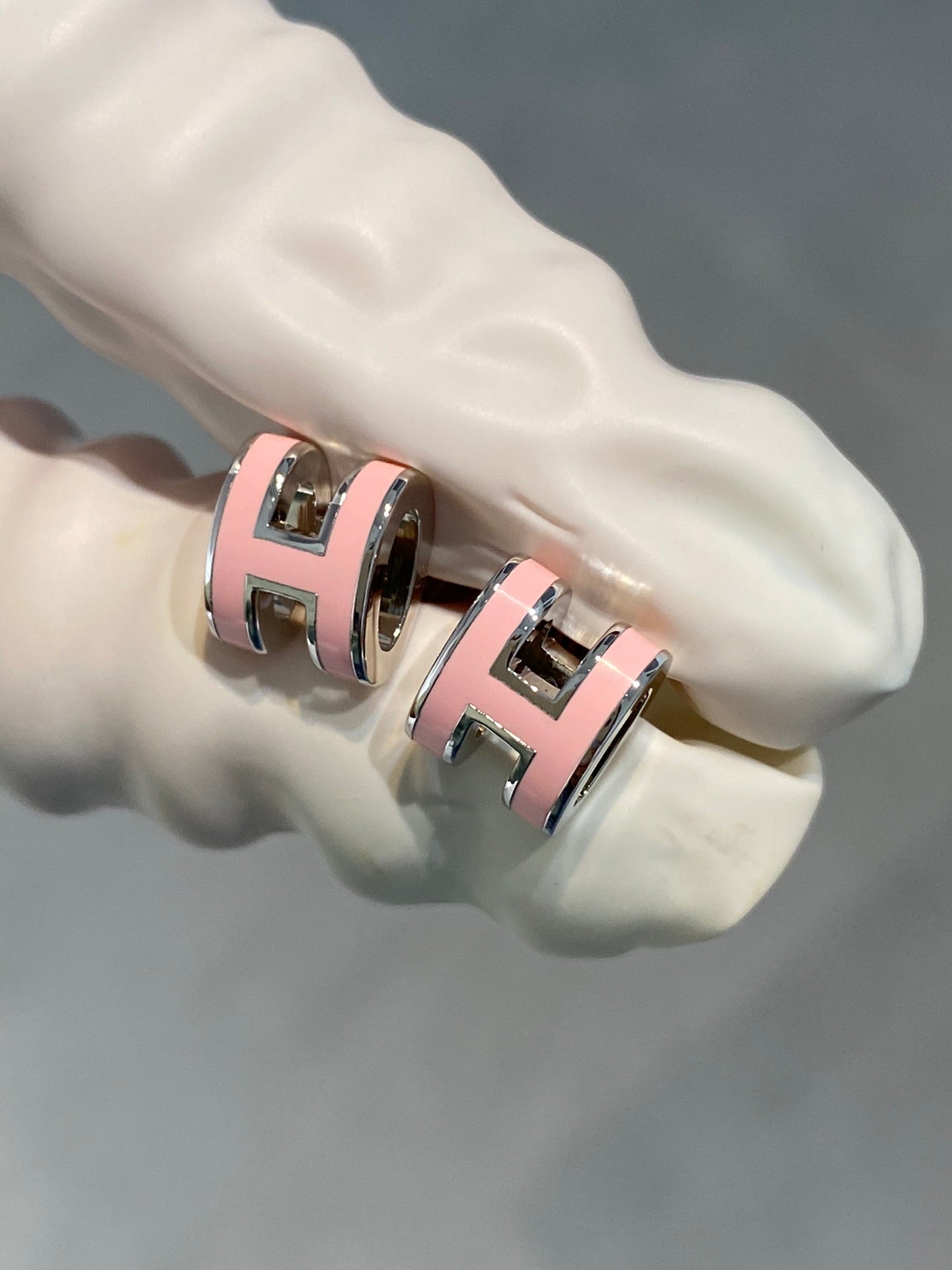 [AuraEcho Jewelry]MINI POP H SILVER EARRINGS PINK