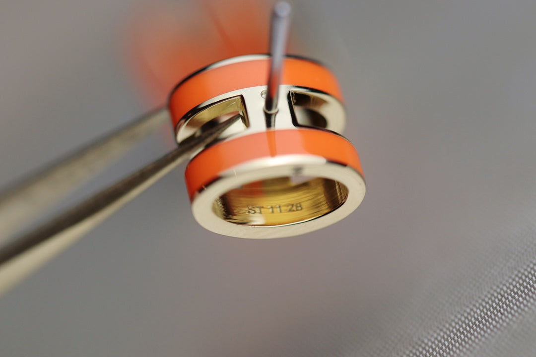 [AuraEcho Jewelry]MINI POP H EARRINGS ORANGE