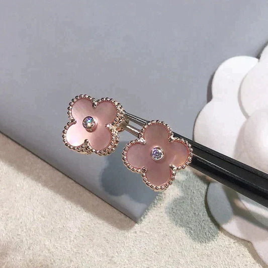 [AuraEcho Jewelry]CLOVER MEDIUM 1 MOTIFS  PINK MOP DIAMOND EARRINGS