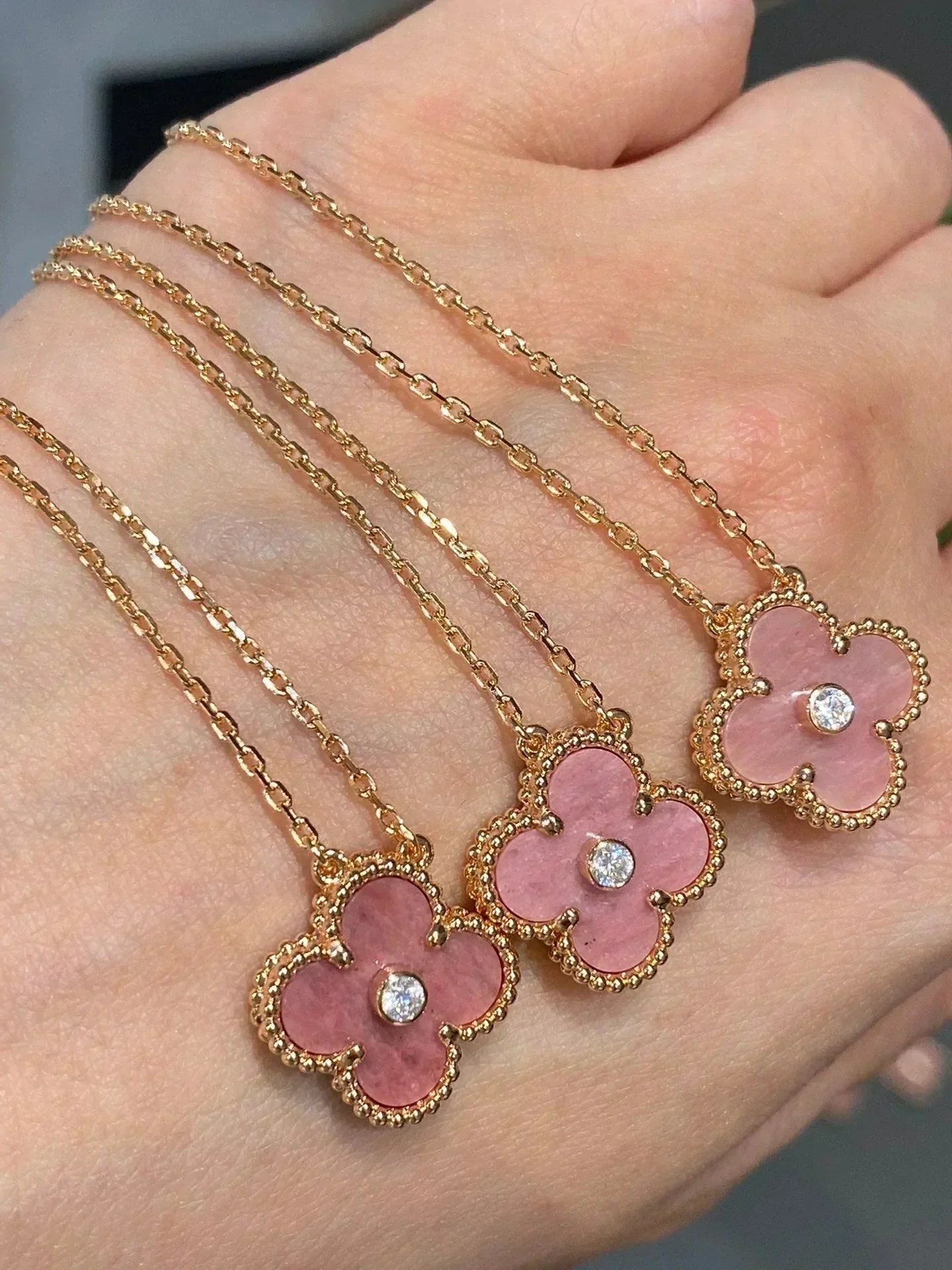 [AuraEcho Jewelry]CLOVER 15MM DIAMOND RHODONITE NECKLACE
