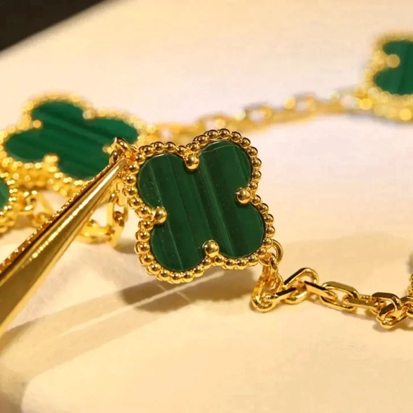 [AuraEcho Jewelry]CLOVER 5 MOTIFS MALACHITE BRACELET
