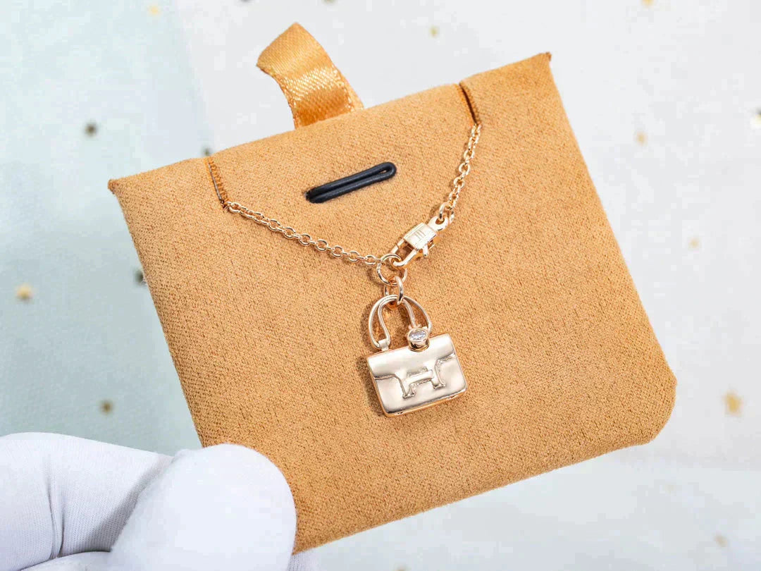 [AuraEcho Jewelry]AMULETTE PEDANT ROSE GOLD NECKLACE