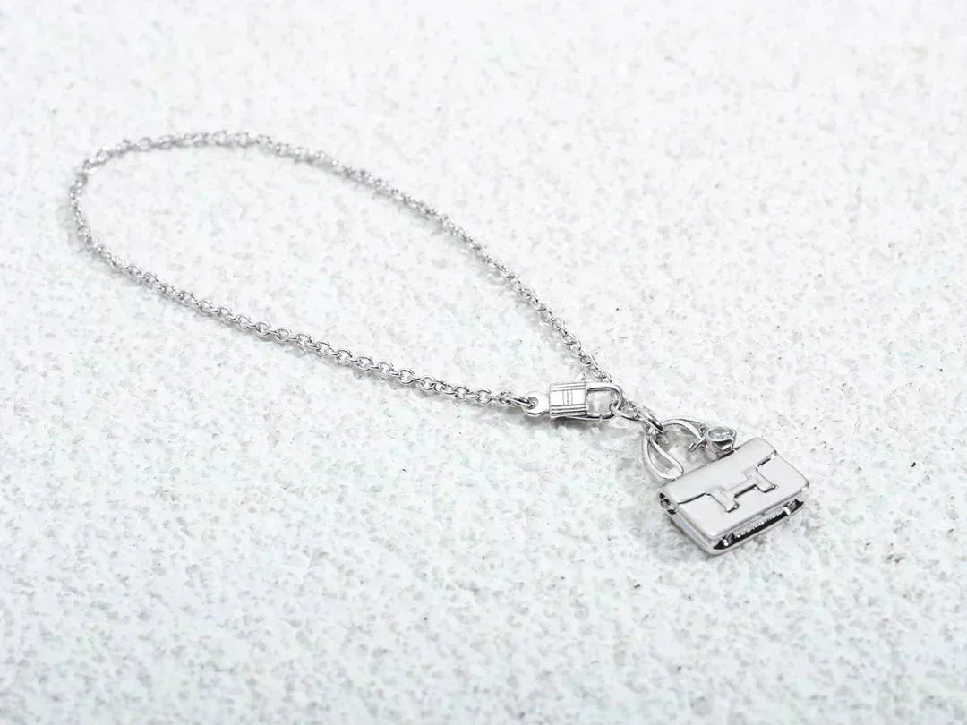 [AuraEcho Jewelry]AMULETTE PEDANT SILVER NECKLACE
