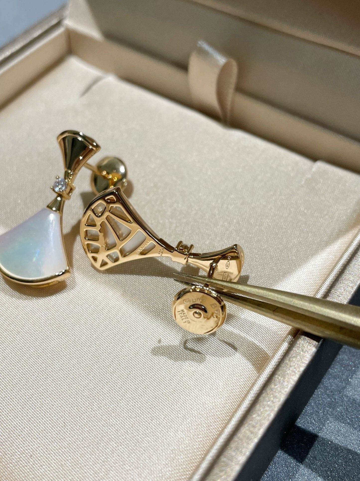 [AuraEcho Jewelry]DREAM MOP 1 DIAMOND EARRINGS