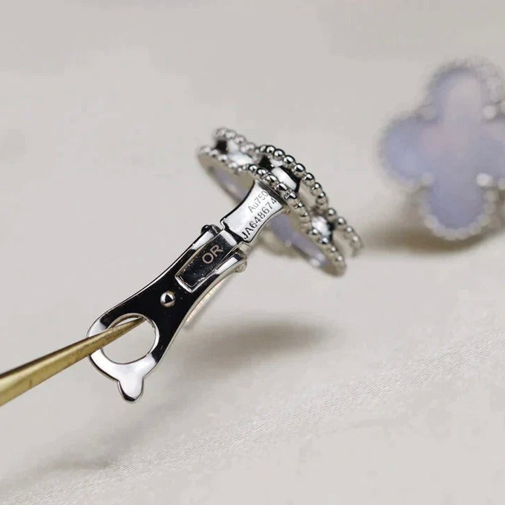 [AuraEcho Jewelry]CLOVER MEDIUM 1 MOTIFS  WHITE MOP EARRINGS SILVER