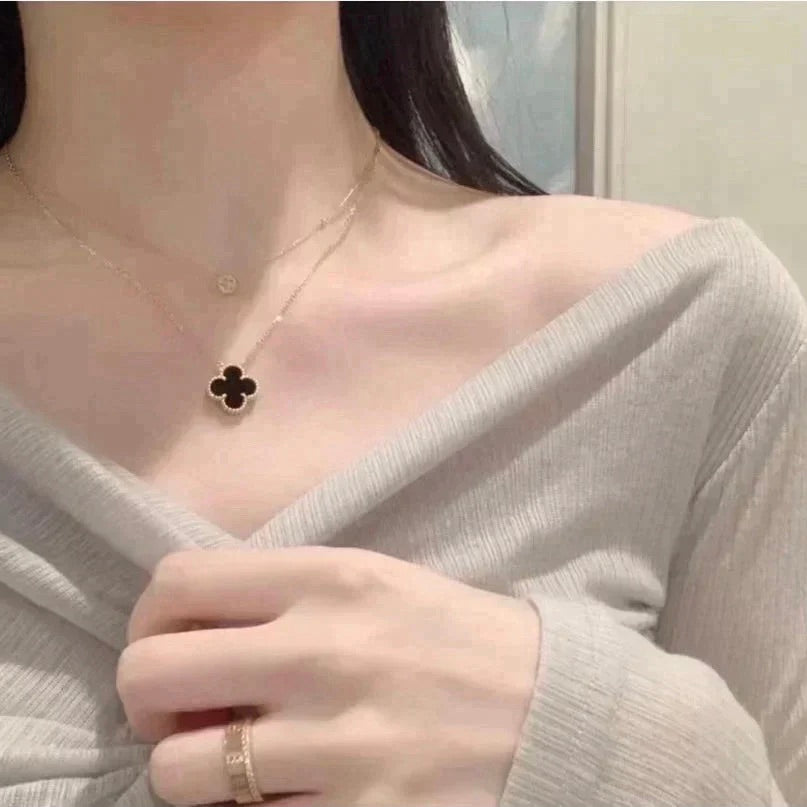 [AuraEcho Jewelry]CLOVER 15MM BLACK ONYX SINGLE FLOWER NECKLACE