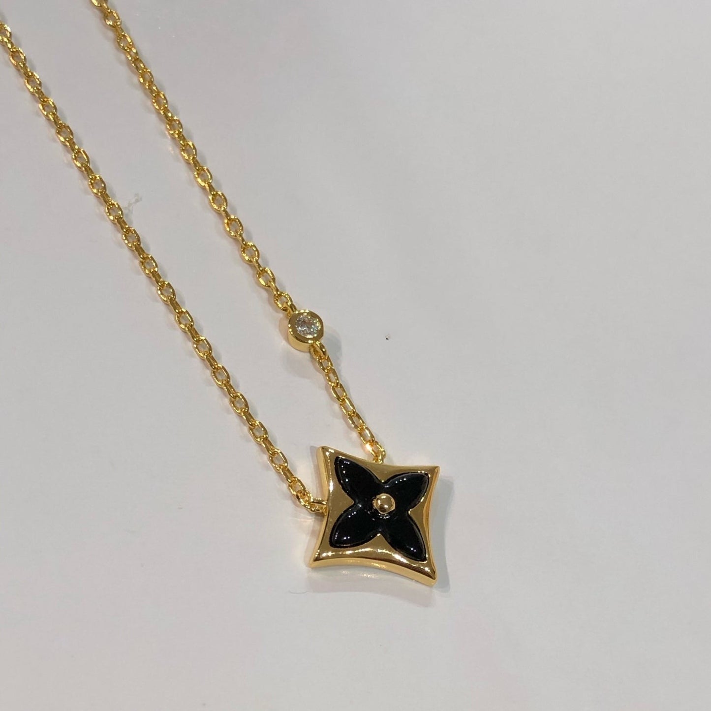 [AuraEcho Jewelry]STAR BLACK MOP NECKLACE