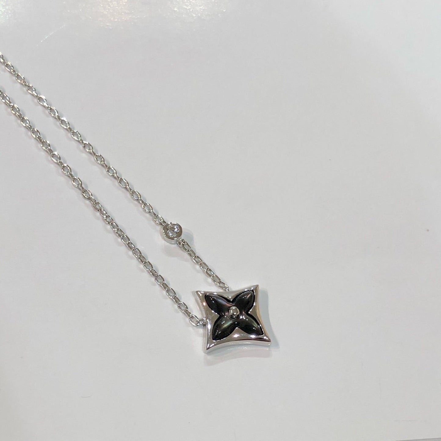 [AuraEcho Jewelry]STAR BLACK MOP NECKLACE