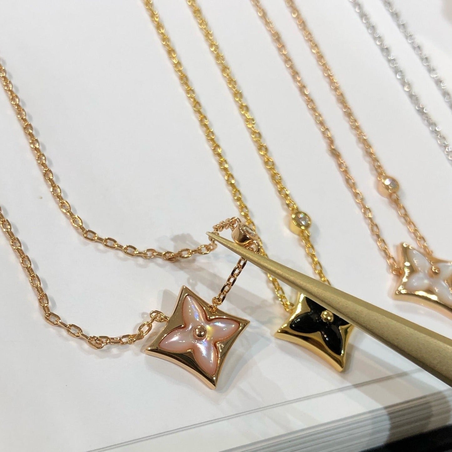 [AuraEcho Jewelry]STAR BLACK MOP NECKLACE