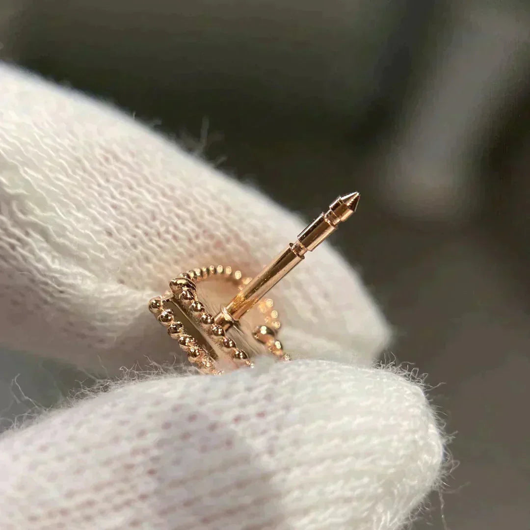 [AuraEcho Jewelry]HEART CARNELIAN STUD EARRINGS