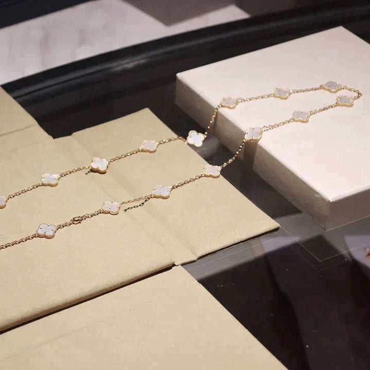 [AuraEcho Jewelry]CLOVER 20 MOTIFS WHITE MOP NECKLACE