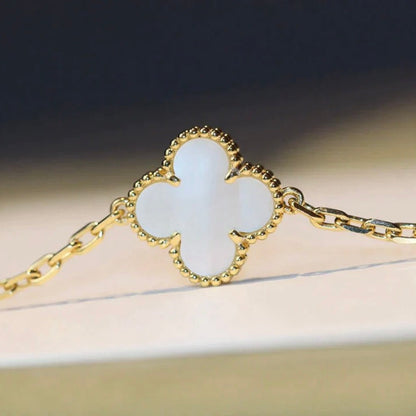 [AuraEcho Jewelry]CLOVER 20 MOTIFS WHITE MOP NECKLACE