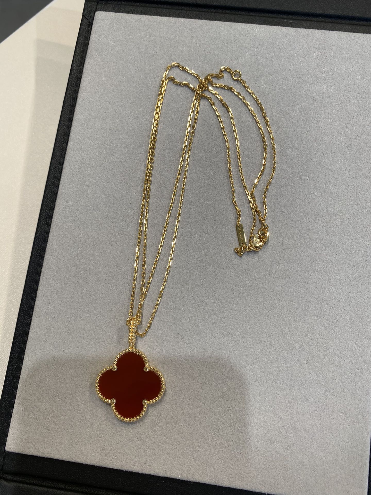 [AuraEcho Jewelry]CLOVER 25MM NECKLACE GOLD CARNELIAN