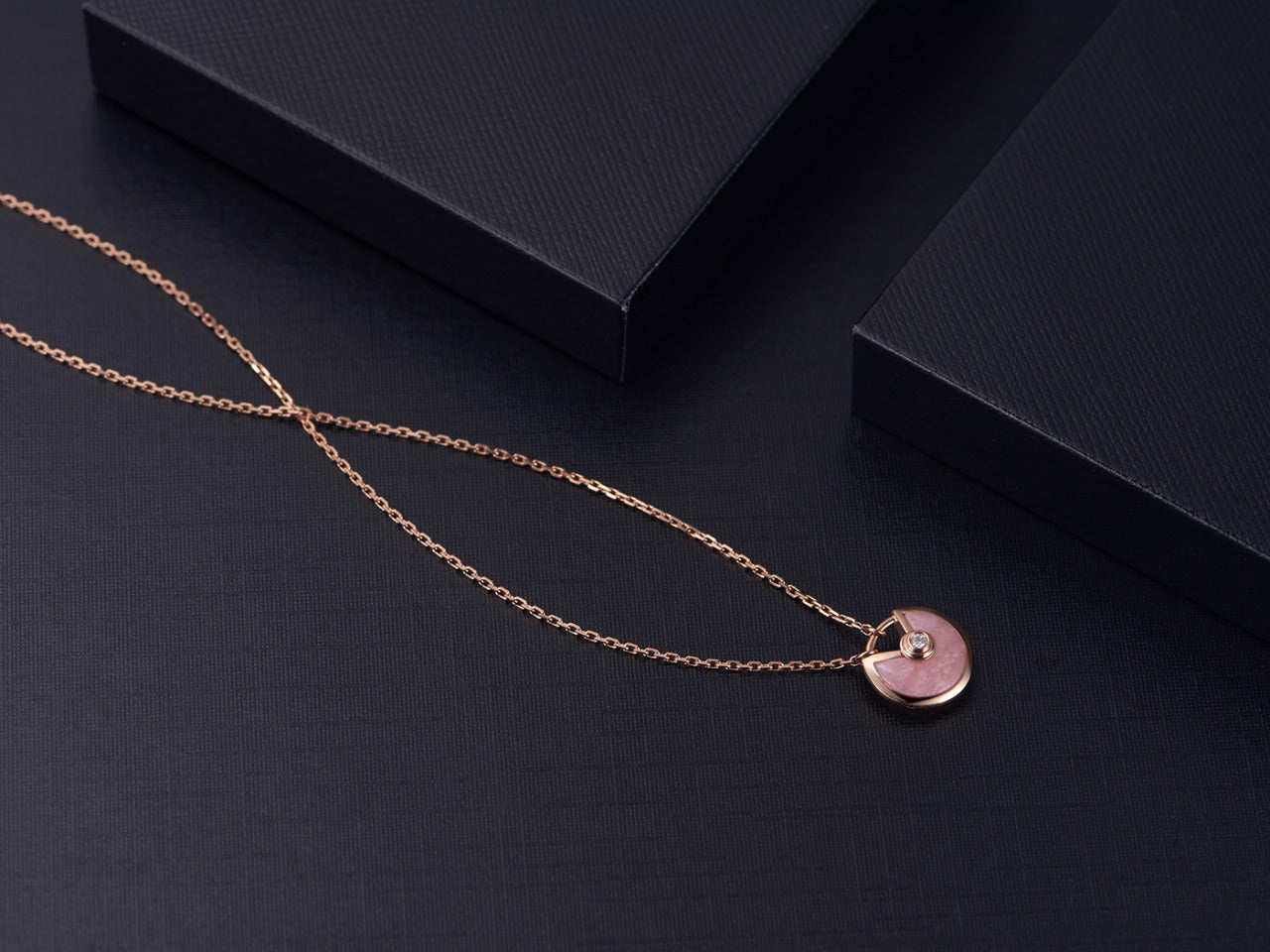 [AuraEcho Jewelry]AMULETTE ROSE GOLD PINK MOP NECKLACE