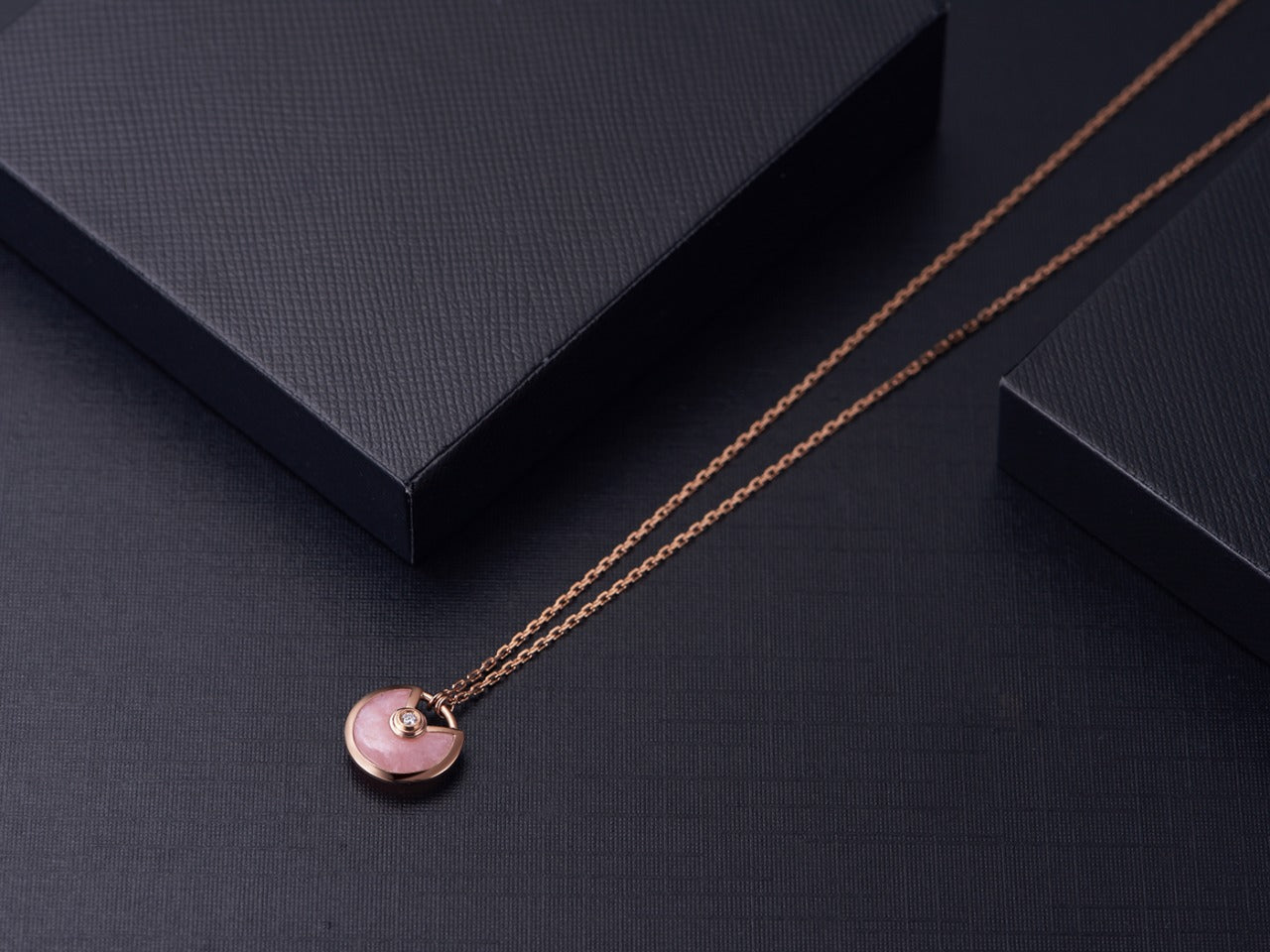 [AuraEcho Jewelry]AMULETTE ROSE GOLD PINK MOP NECKLACE
