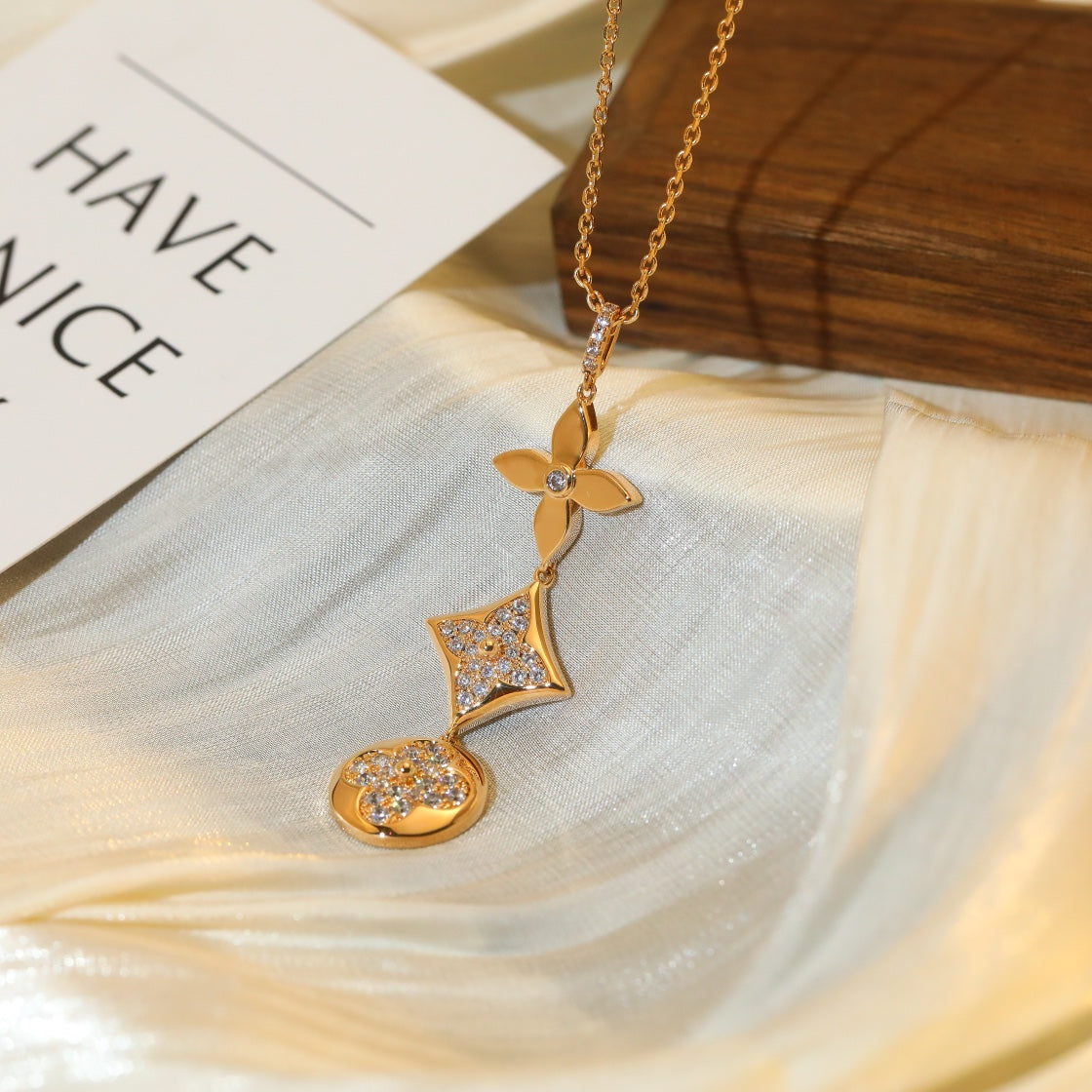 [AuraEcho Jewelry]STAR AND SUN DIAMOND PINK GOLD NECKLACE