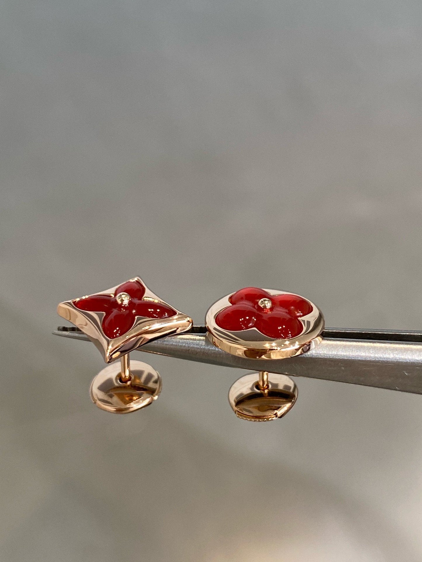 [AuraEcho Jewelry]STAR AND SUN PINK GOLD CARNELIAN STUD EARRINGS
