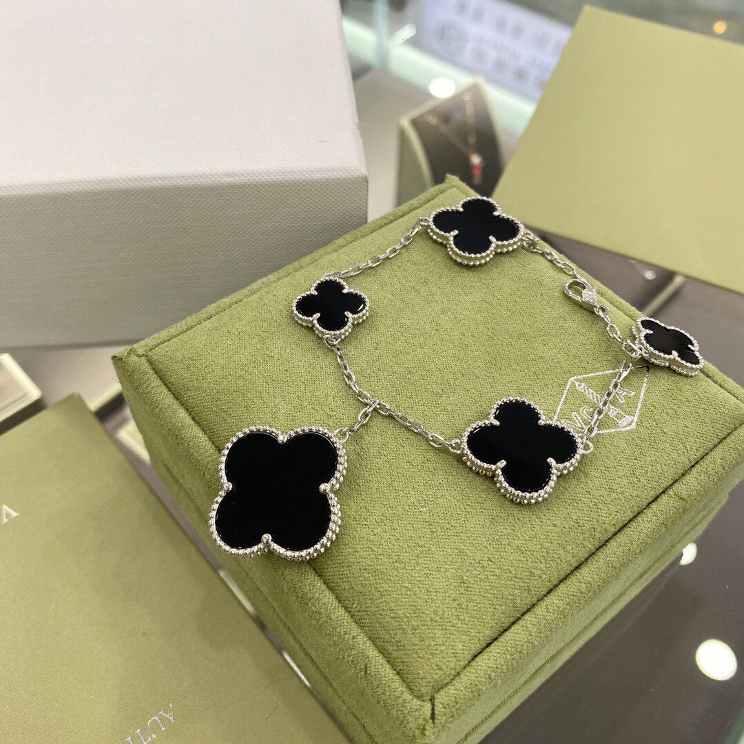 [AuraEcho Jewelry]CLOVER 5 MOTIFS SIVLER ONYX BRACELET