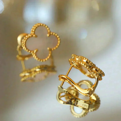 [AuraEcho Jewelry]CLOVER MEDIUM 1 MOTIFS  WHITE MOP STUD EARRINGS