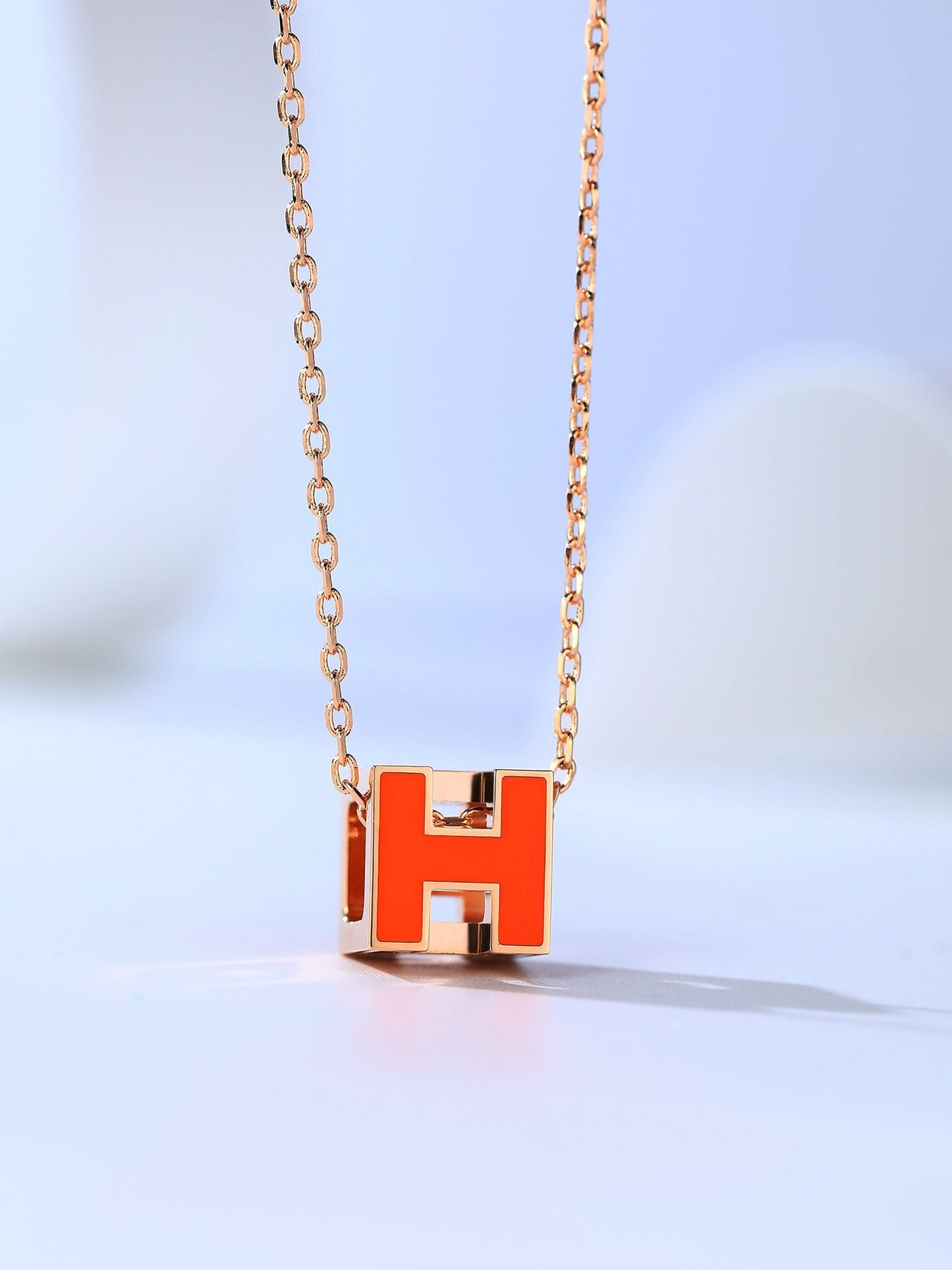 [AuraEcho Jewelry]H CAGE PINK GOLD NECKLACE