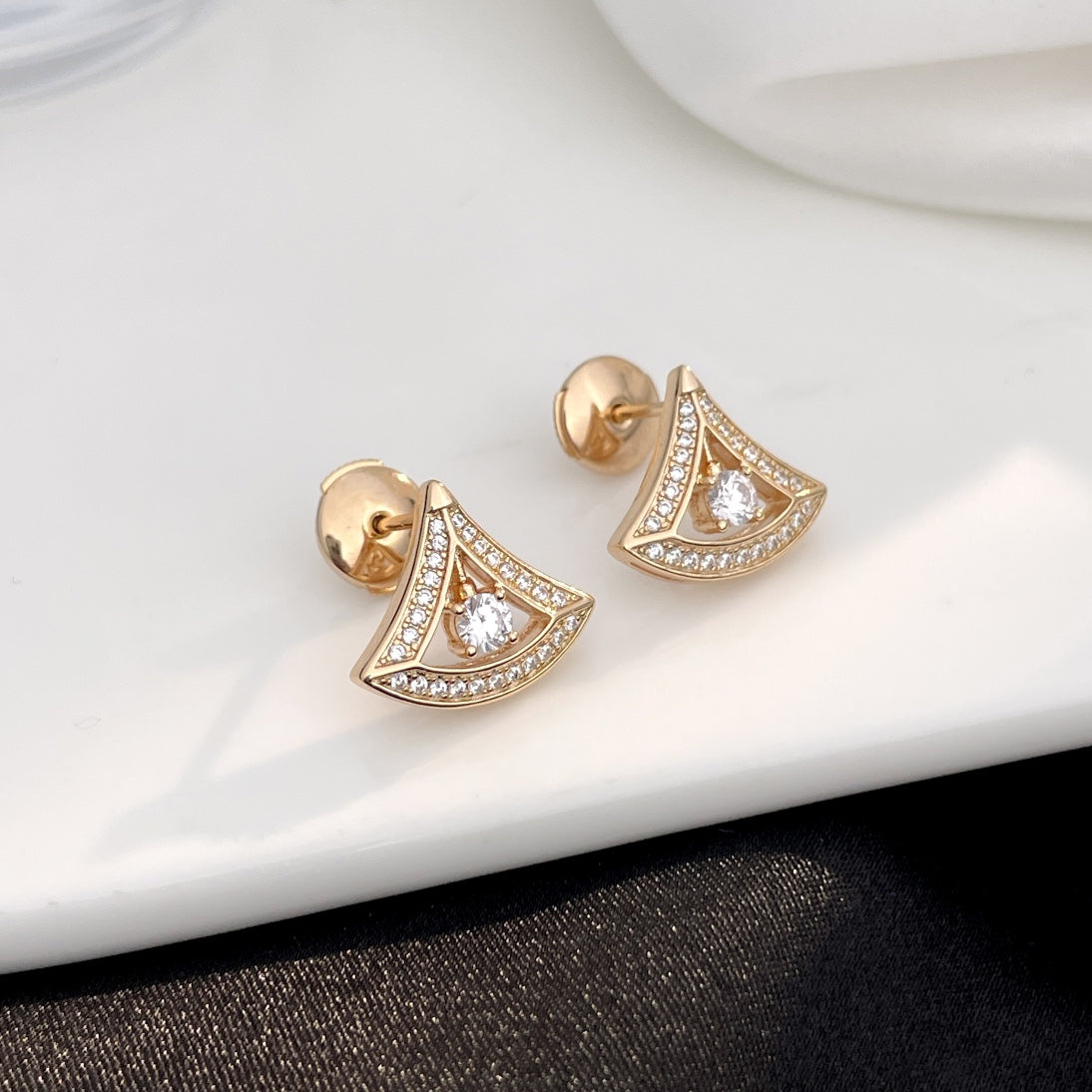 [AuraEcho Jewelry]DREAM MINI DIAMOND STUD EARRINGS