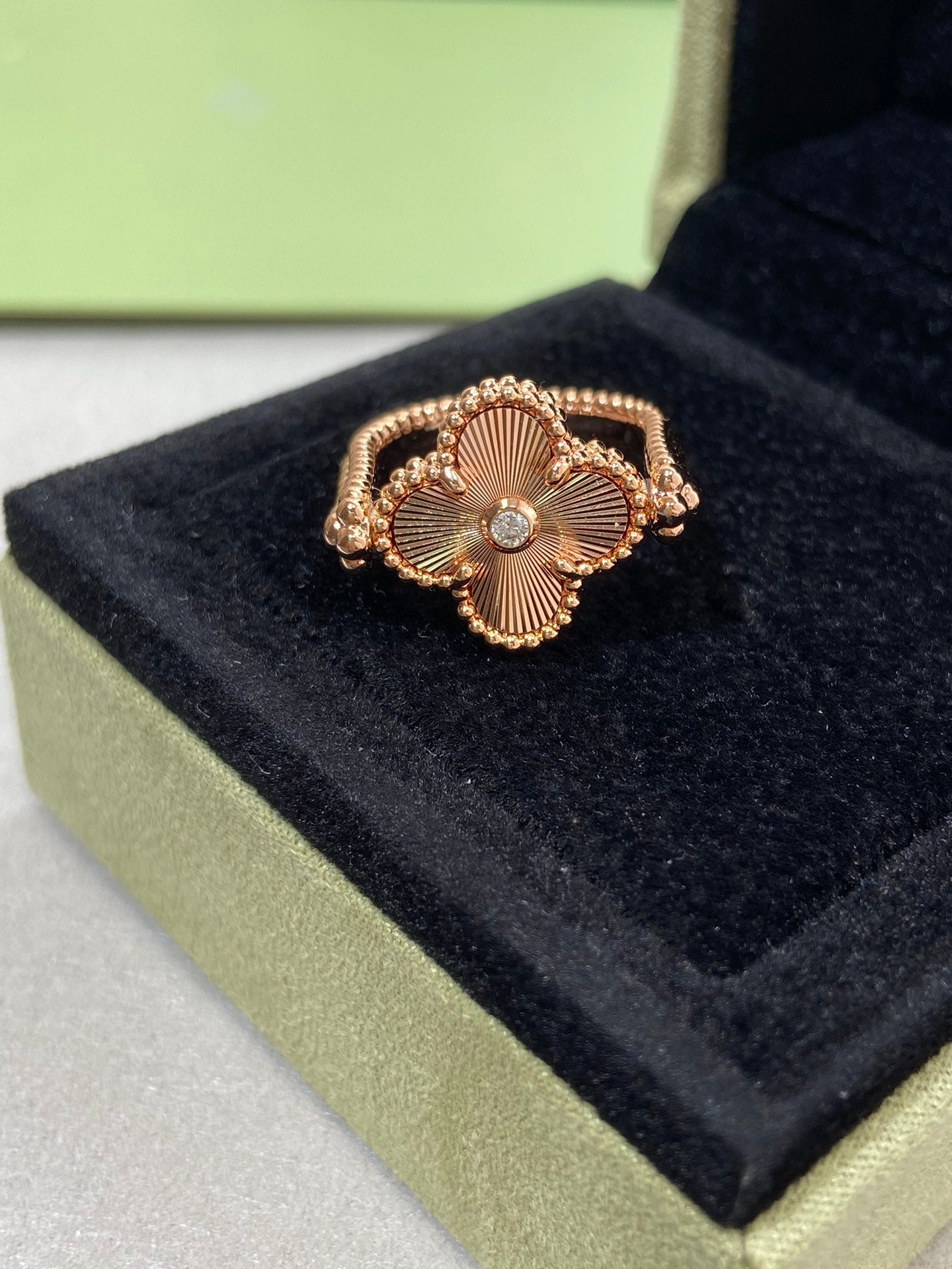 [AuraEcho Jewelry]CLOVER RIVERSIBLE ROSE GOLD RING