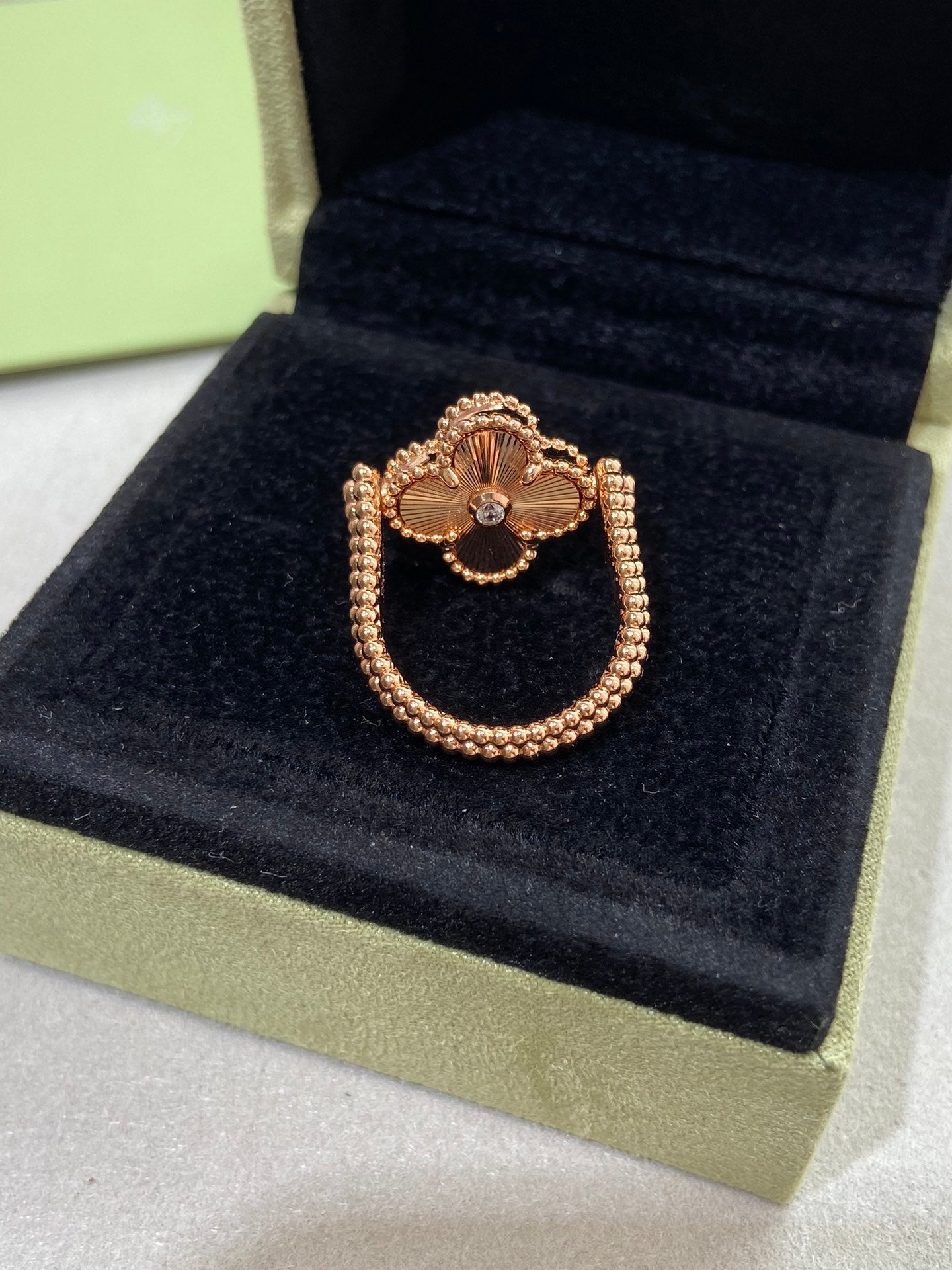 [AuraEcho Jewelry]CLOVER RIVERSIBLE ROSE GOLD RING