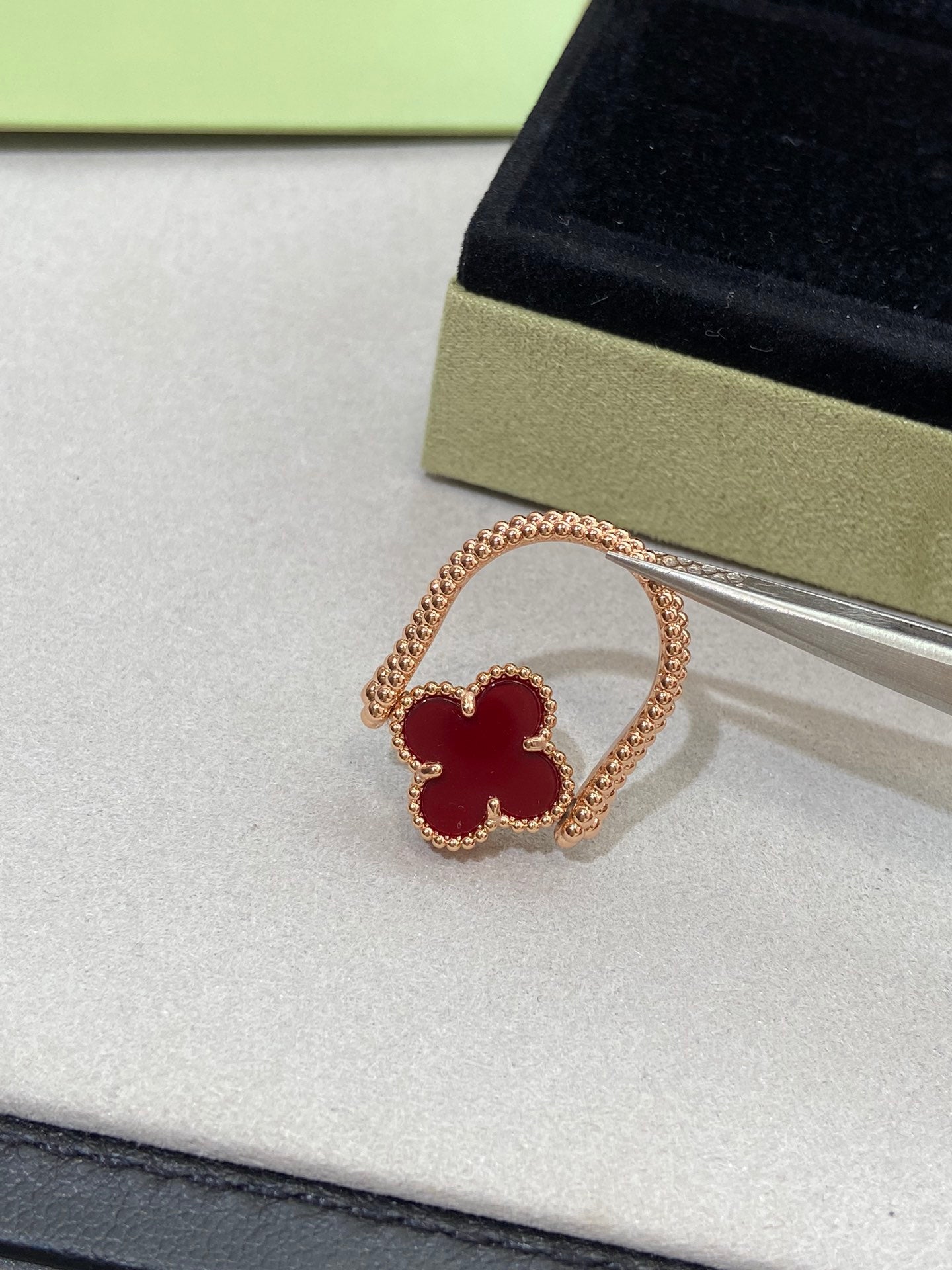 [AuraEcho Jewelry]CLOVER RIVERSIBLE ROSE GOLD RING