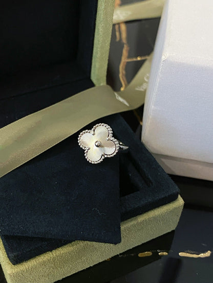 [AuraEcho Jewelry]CLOVER SILVER RING
